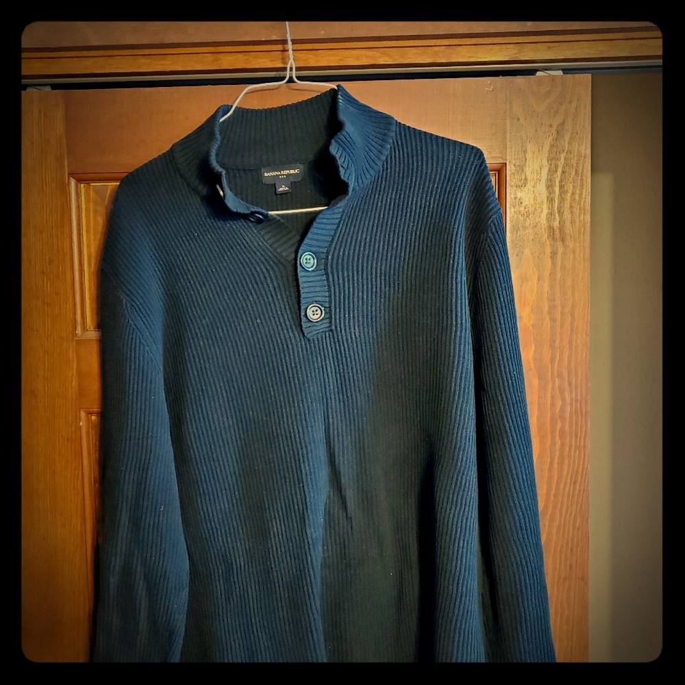 Black Banana Republic sweater